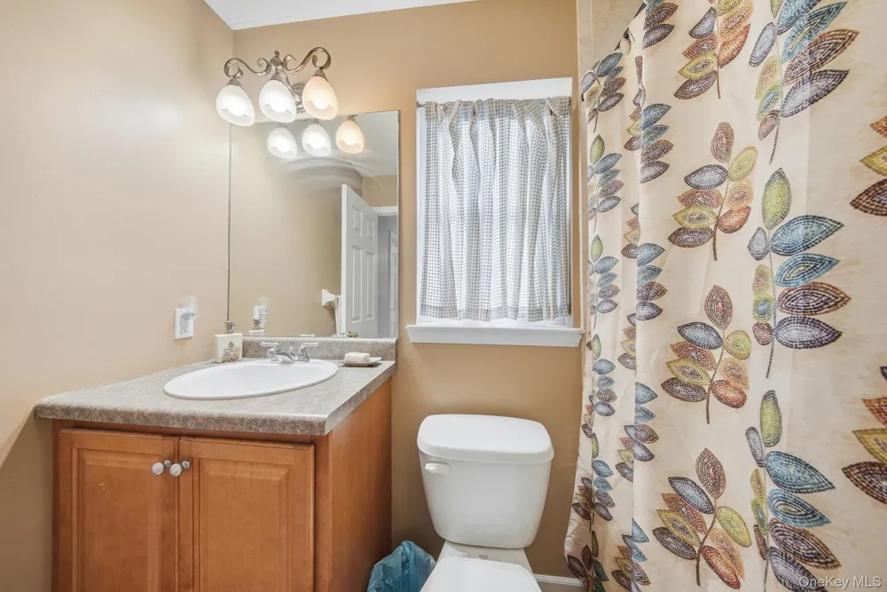 16 Plymouth Lane Rock Hill, NY 12775