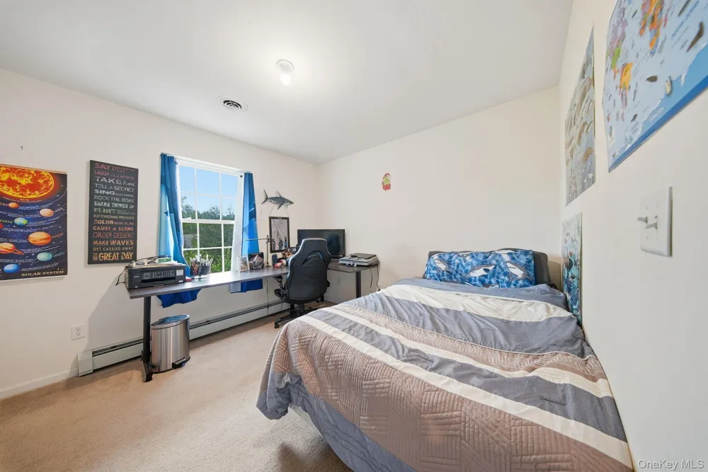 16 Plymouth Lane Rock Hill, NY 12775