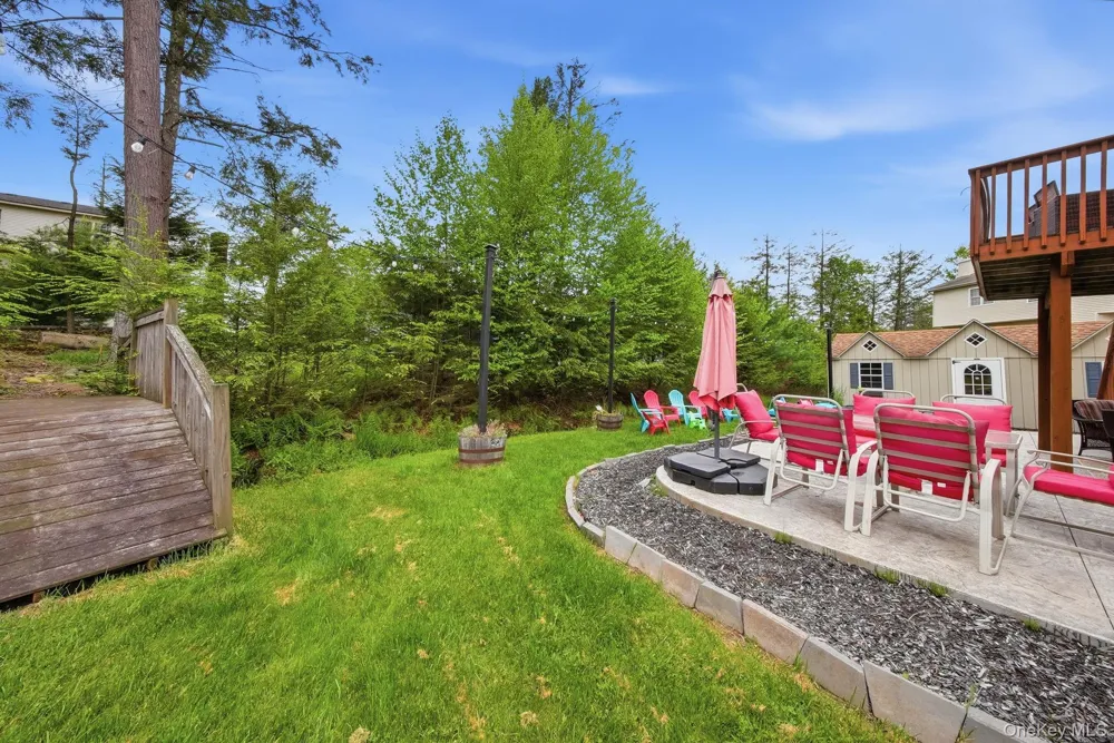 16 Plymouth Lane Rock Hill, NY 12775