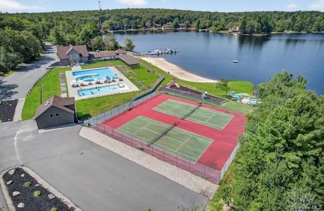 16 Plymouth Lane Rock Hill, NY 12775