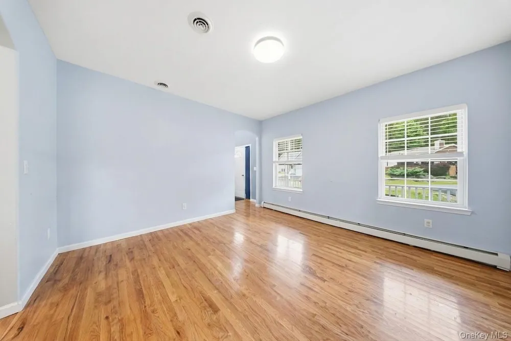 16 Plymouth Lane Rock Hill, NY 12775