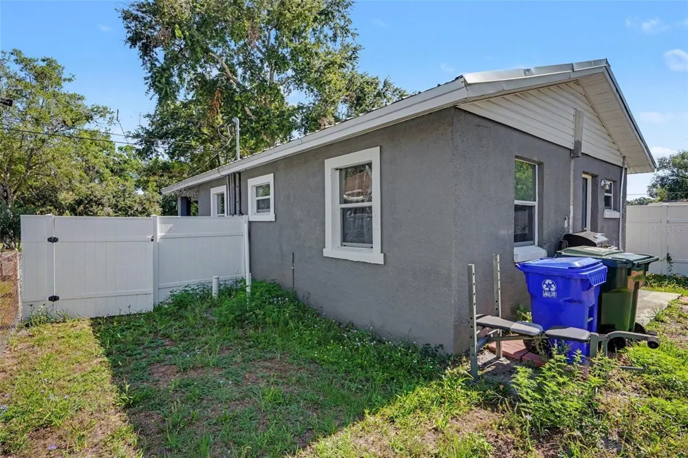 614 W 6TH STREET Lakeland, FL 33805