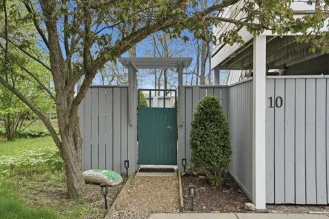 10 Tryon Farm Lane #F10
