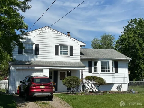 7 Bayberry Court