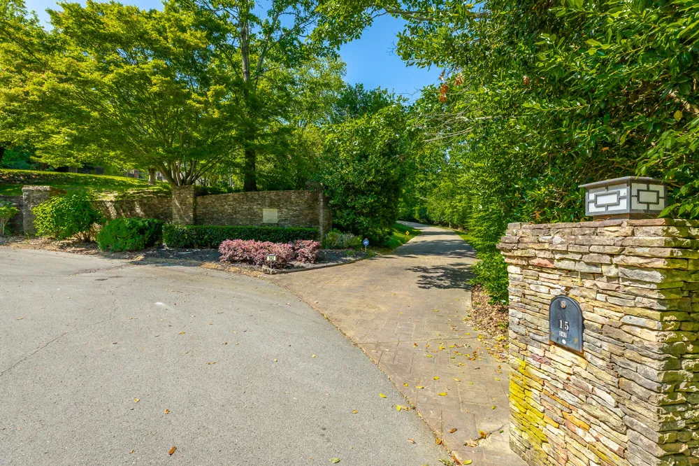 542 Turnberry Lane Lookout Mountain, GA 30750