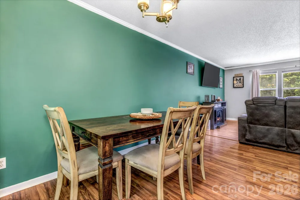 13 Spring Lake Drive Fletcher, NC 28732