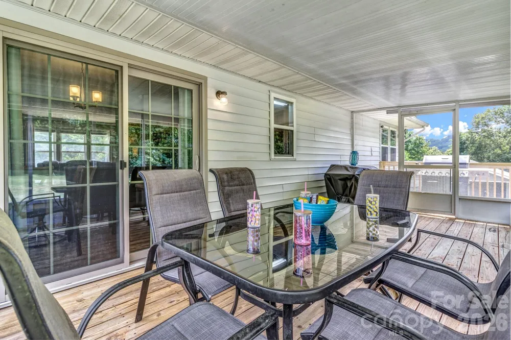 13 Spring Lake Drive Fletcher, NC 28732