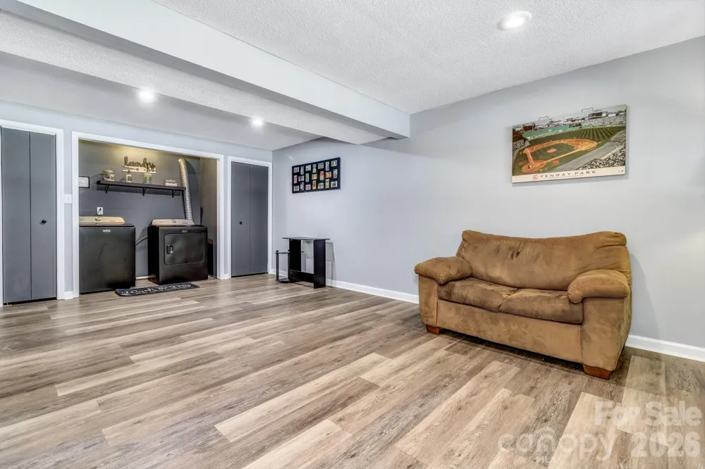 13 Spring Lake Drive Fletcher, NC 28732