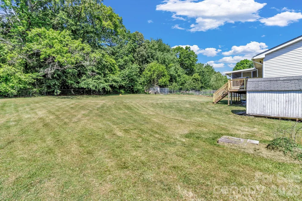 13 Spring Lake Drive Fletcher, NC 28732