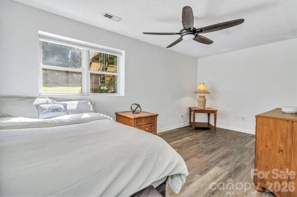 13 Spring Lake Drive Fletcher, NC 28732