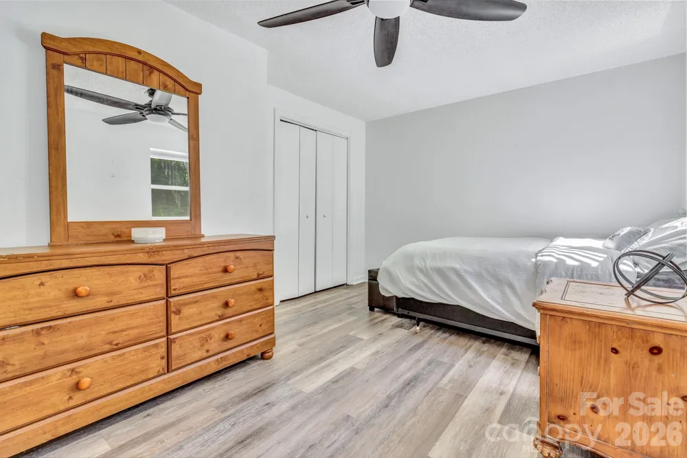 13 Spring Lake Drive Fletcher, NC 28732