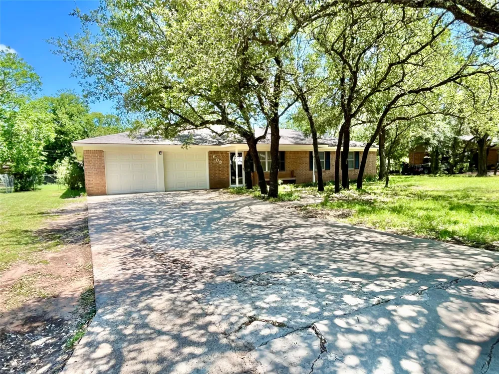 603 Barkley Drive Hamilton, TX 76531