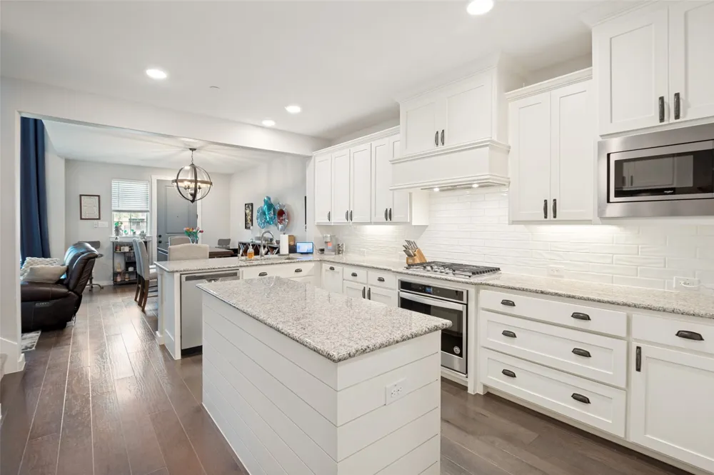 669 Trail Side Drive Lewisville, TX 75067