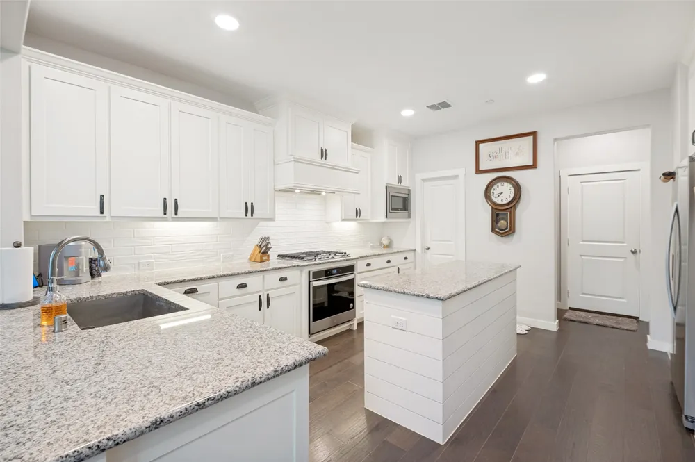 669 Trail Side Drive Lewisville, TX 75067