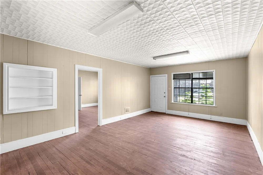 801 E 1st Street Alice, TX 78332