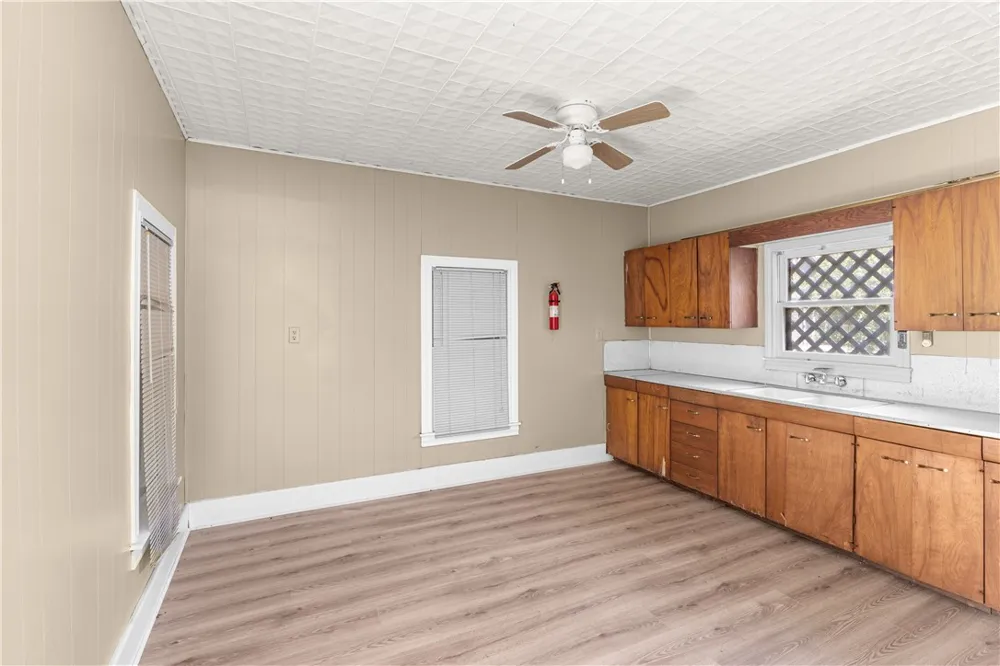 801 E 1st Street Alice, TX 78332