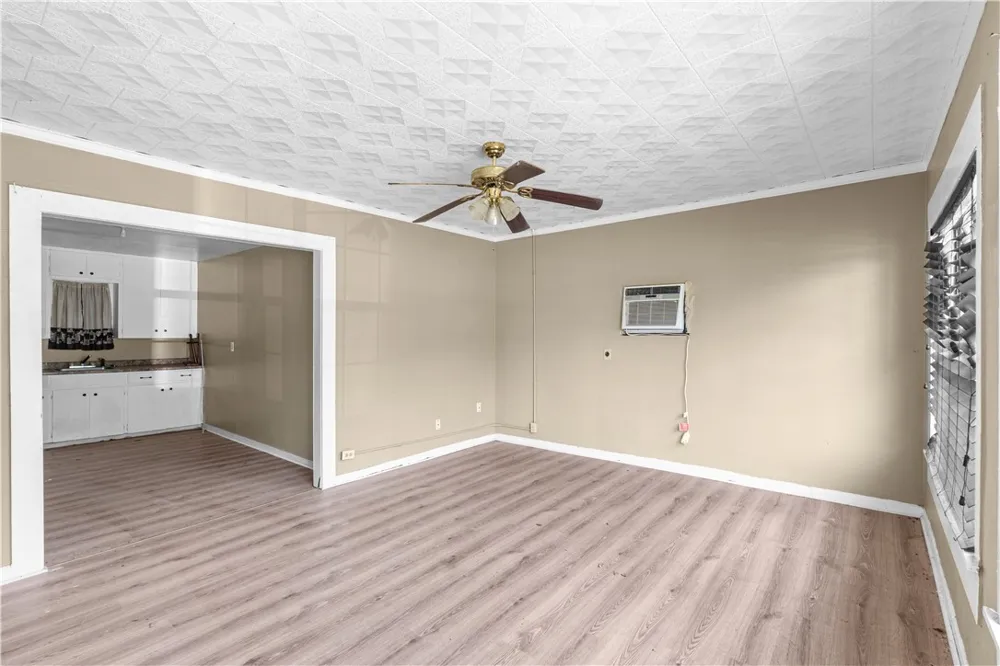 801 E 1st Street Alice, TX 78332