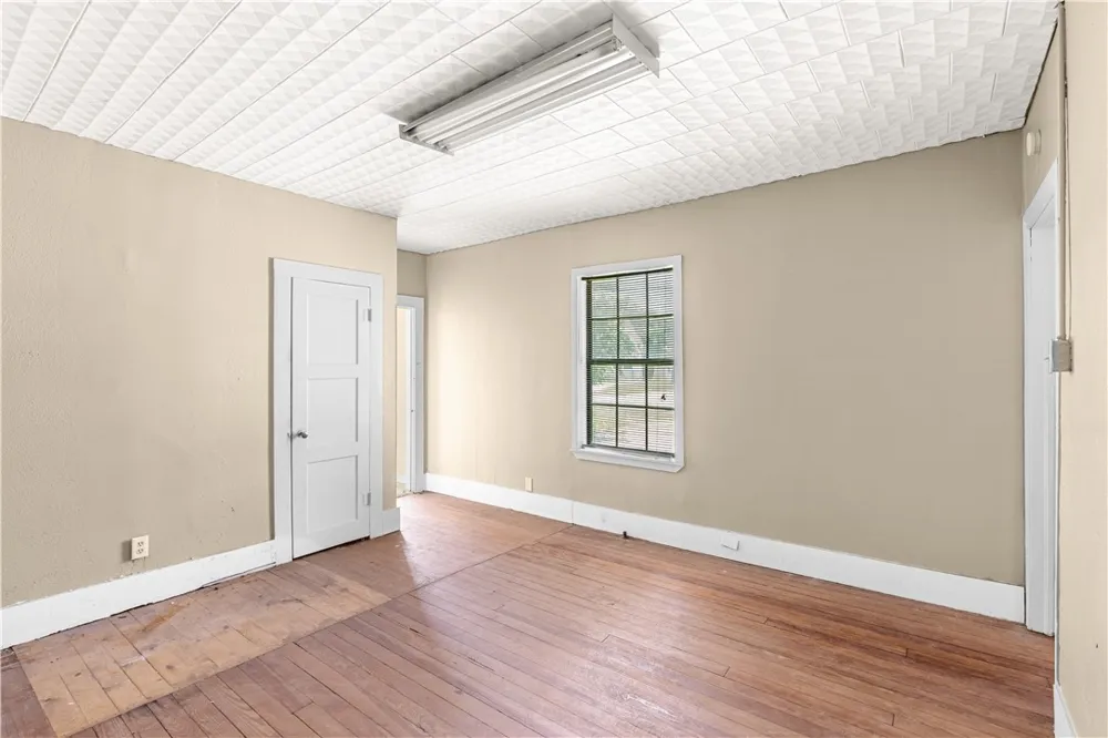 801 E 1st Street Alice, TX 78332