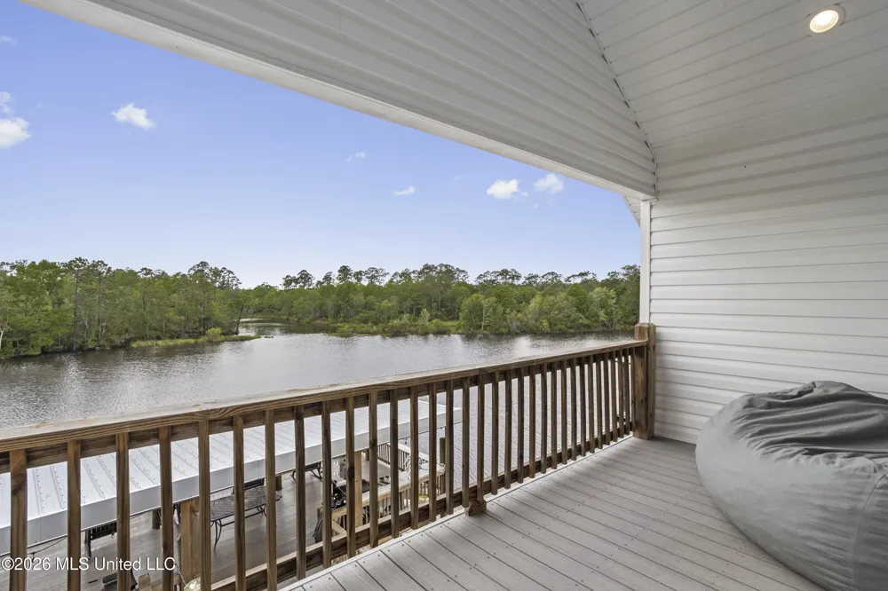 6149 Pontiac Drive Kiln, MS 39556