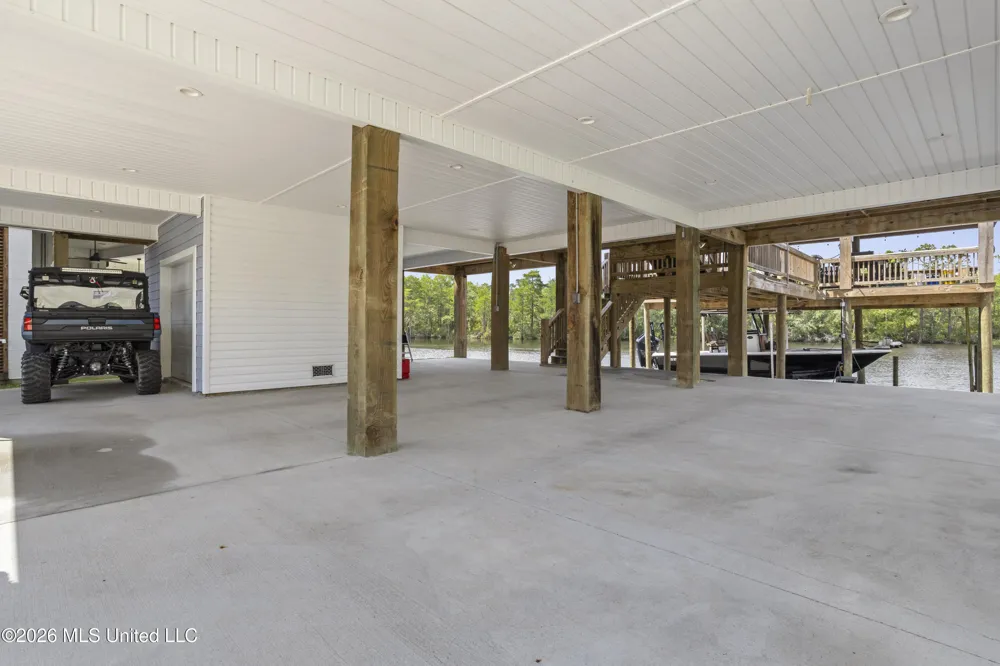 6149 Pontiac Drive Kiln, MS 39556