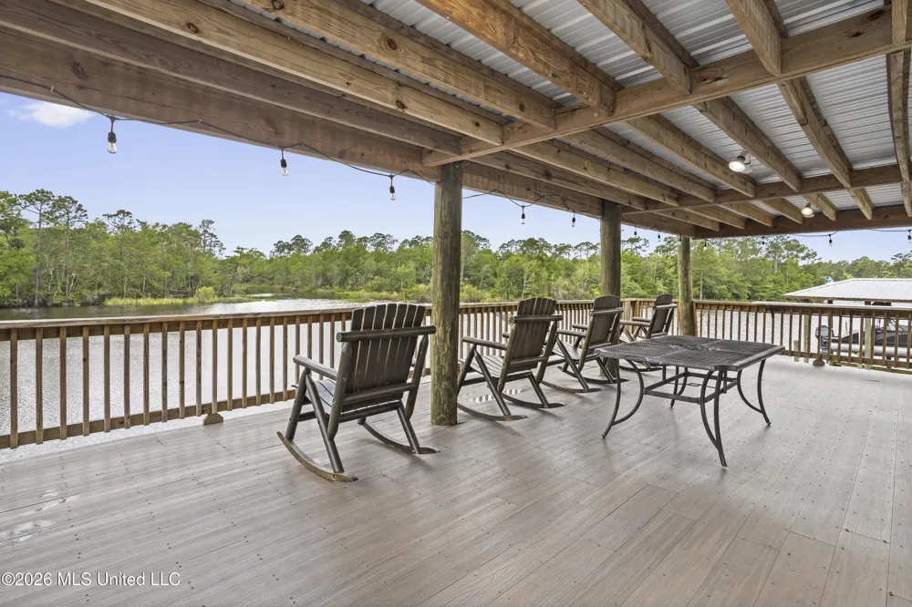 6149 Pontiac Drive Kiln, MS 39556