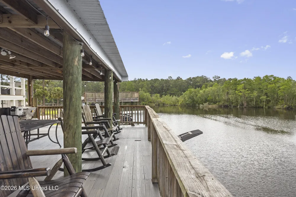 6149 Pontiac Drive Kiln, MS 39556