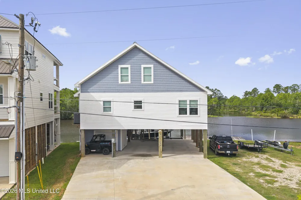 6149 Pontiac Drive Kiln, MS 39556