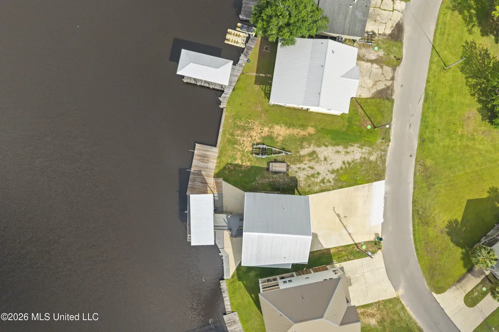 6149 Pontiac Drive Kiln, MS 39556