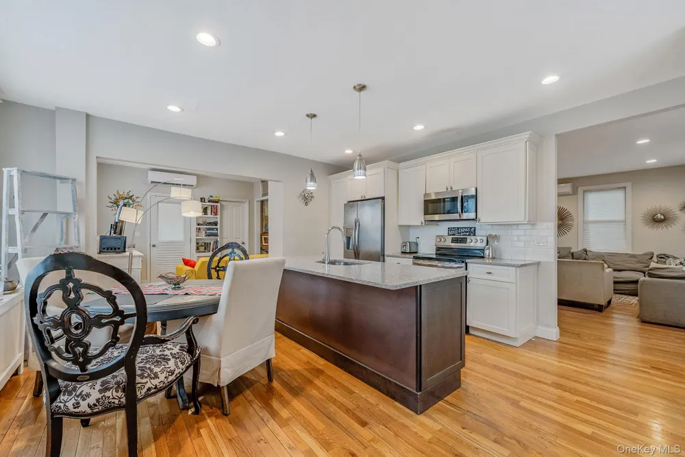 15 Northridge Street Huntington Station, NY 11746