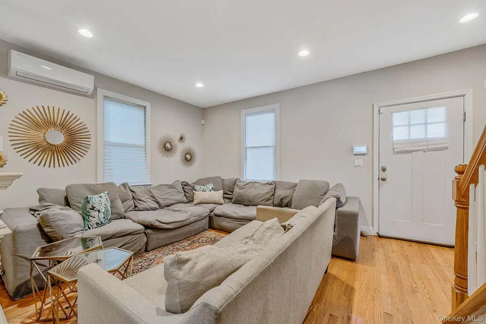 15 Northridge Street Huntington Station, NY 11746