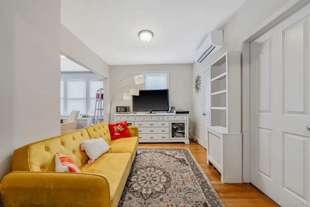 15 Northridge Street Huntington Station, NY 11746