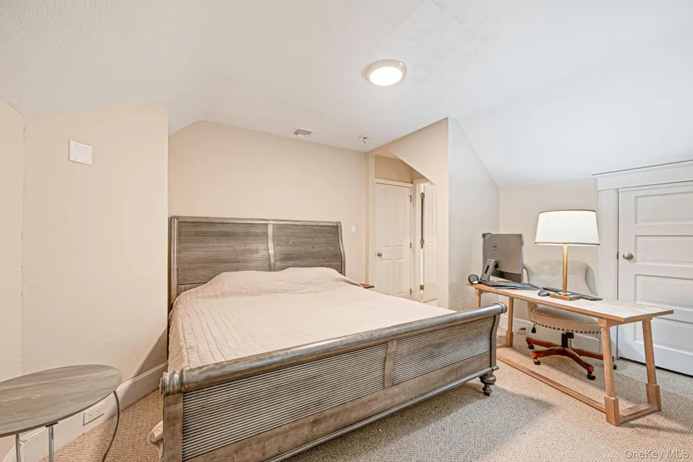 15 Northridge Street Huntington Station, NY 11746