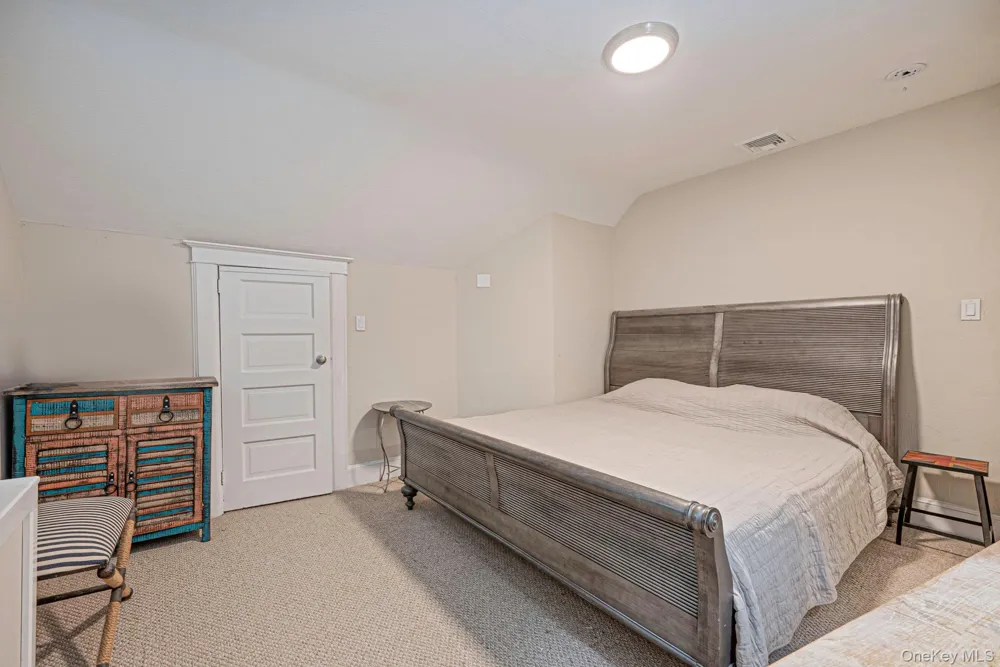 15 Northridge Street Huntington Station, NY 11746