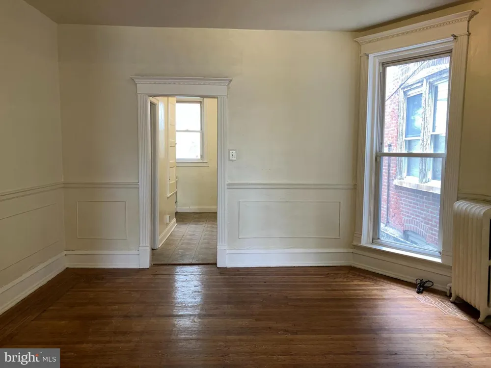 1512 W RUSCOMB STREET Philadelphia, PA 19141