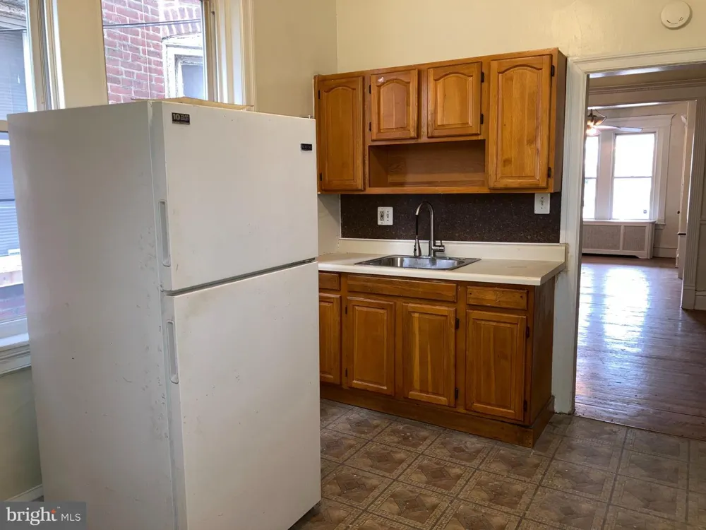 1512 W RUSCOMB STREET Philadelphia, PA 19141