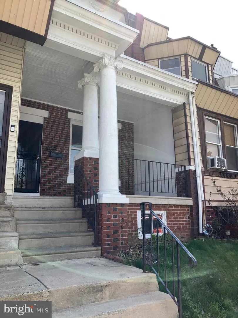 1512 W RUSCOMB STREET Philadelphia, PA 19141