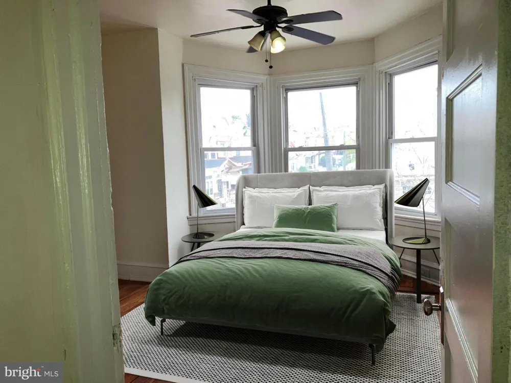 1512 W RUSCOMB STREET Philadelphia, PA 19141