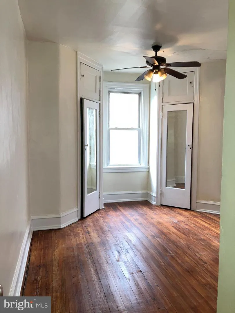 1512 W RUSCOMB STREET Philadelphia, PA 19141
