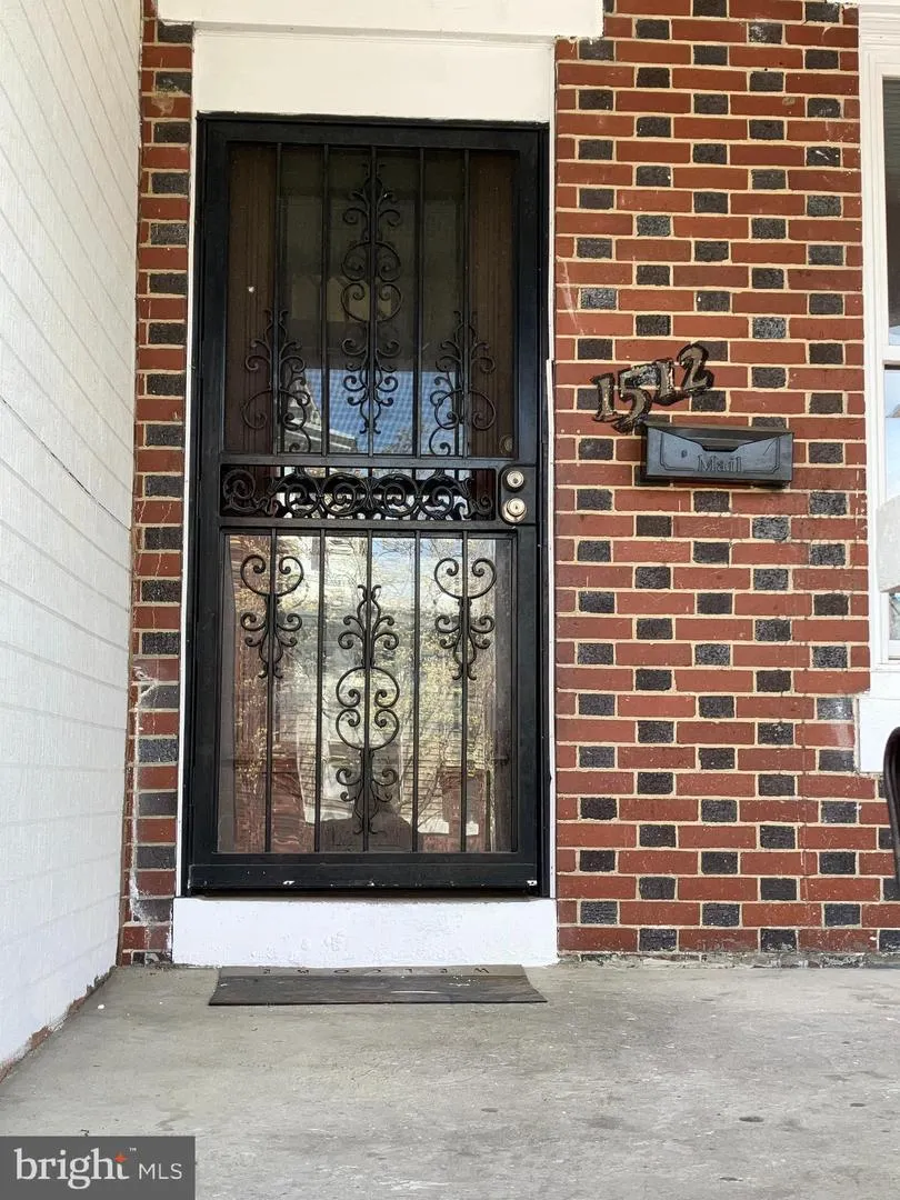1512 W RUSCOMB STREET Philadelphia, PA 19141