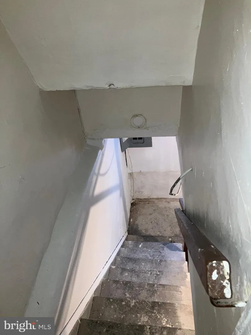 1512 W RUSCOMB STREET Philadelphia, PA 19141