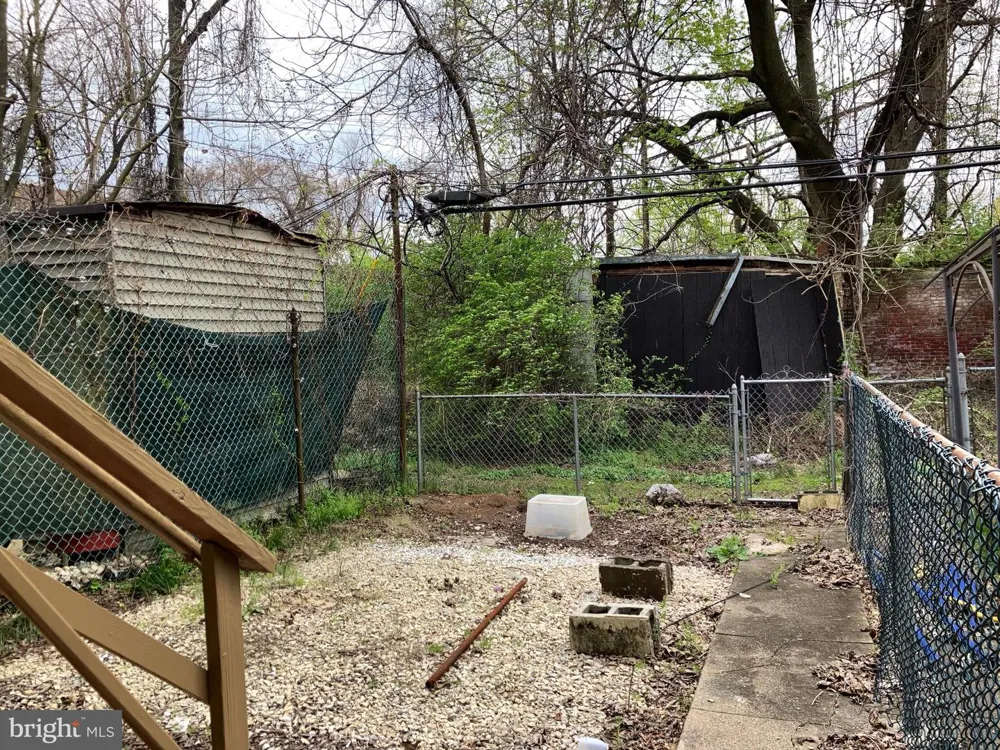1512 W RUSCOMB STREET Philadelphia, PA 19141