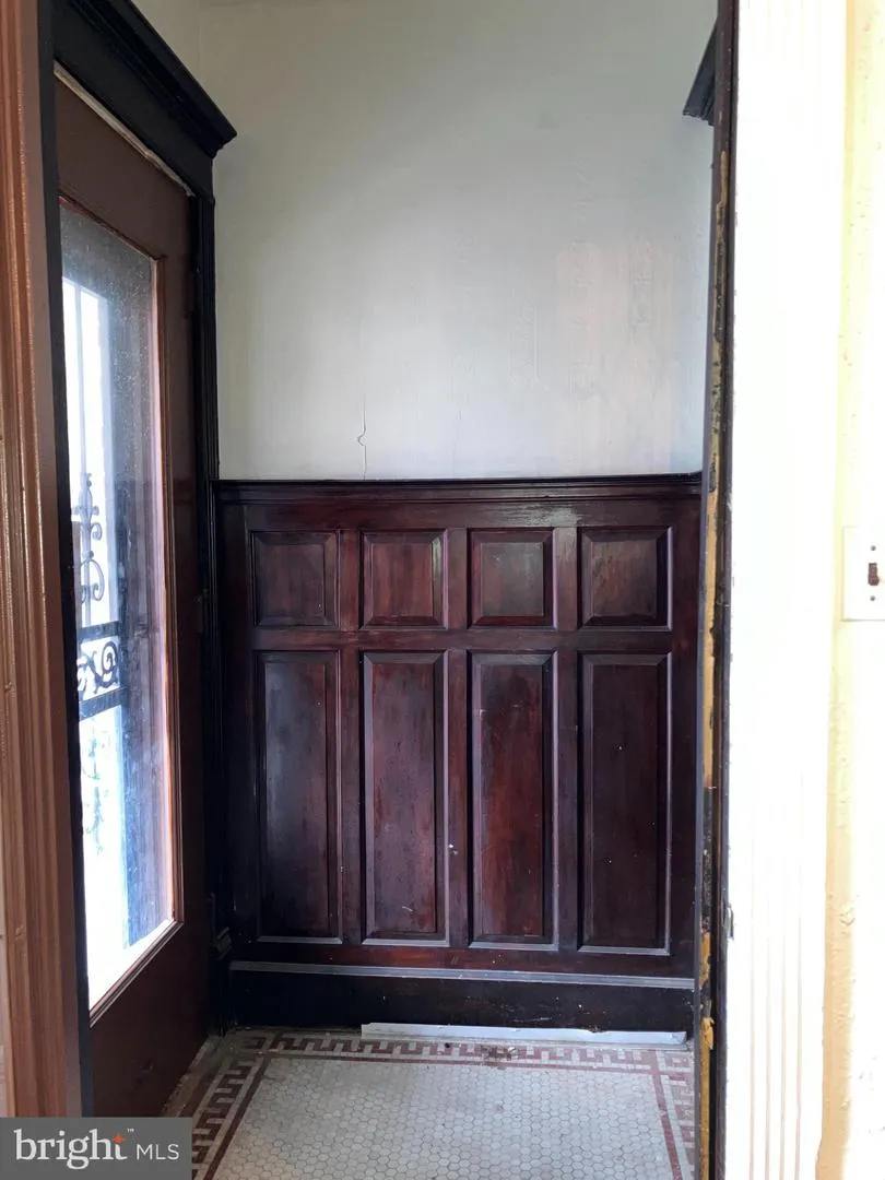 1512 W RUSCOMB STREET Philadelphia, PA 19141
