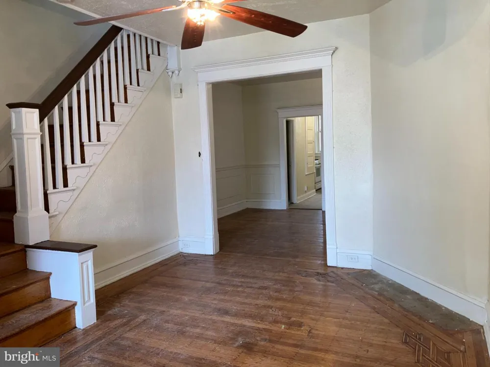 1512 W RUSCOMB STREET Philadelphia, PA 19141