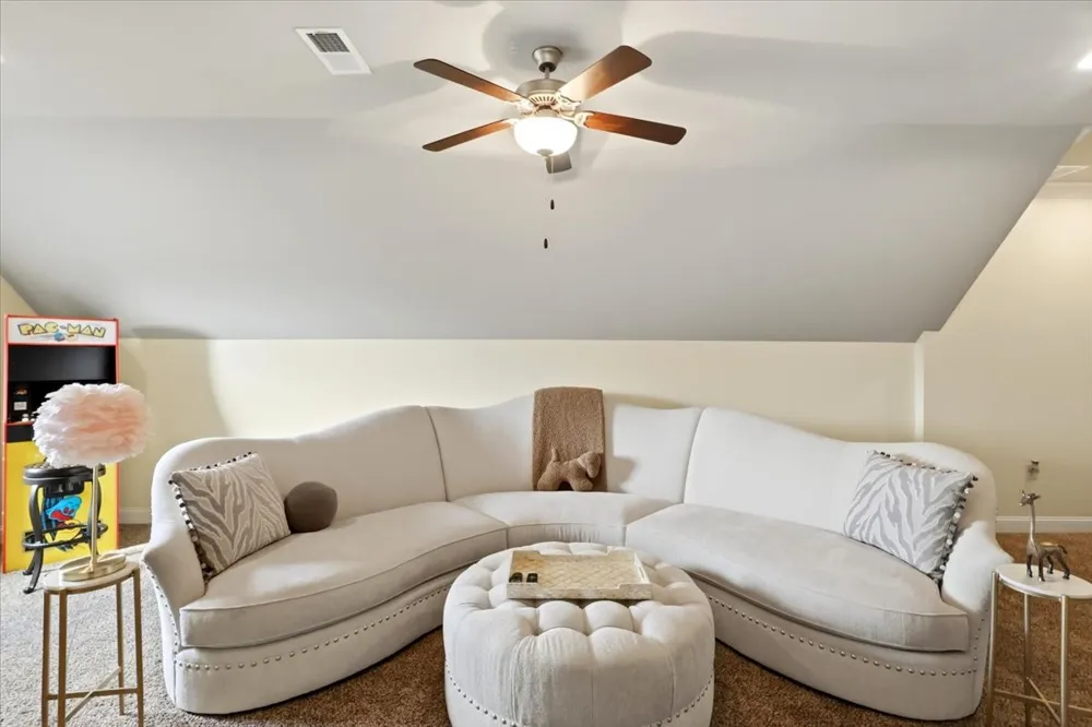 82 Pikes Peak Way Bowling Green, KY 42104