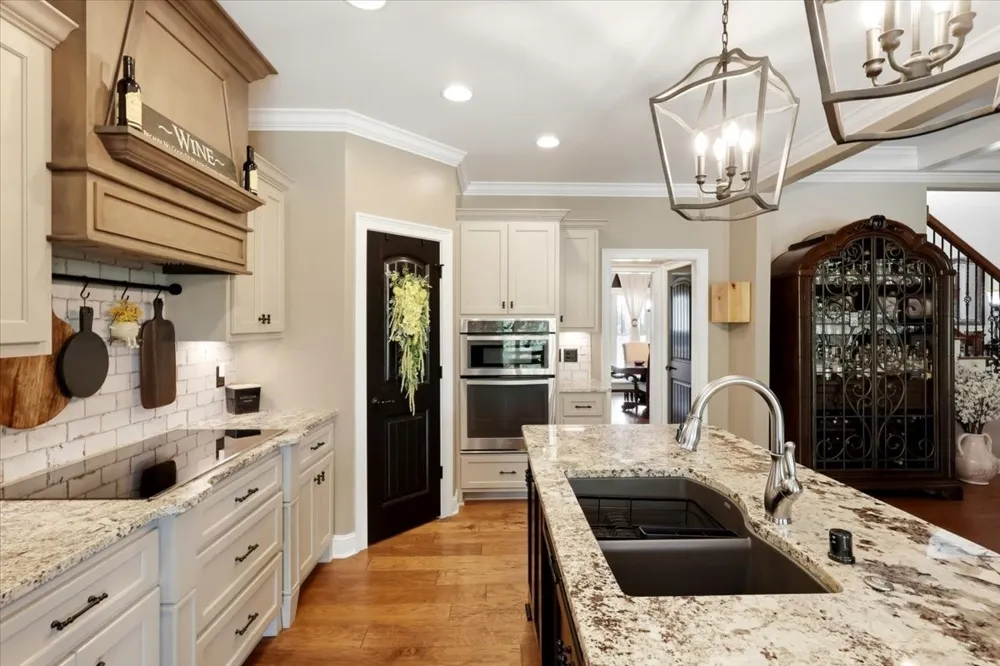 82 Pikes Peak Way Bowling Green, KY 42104