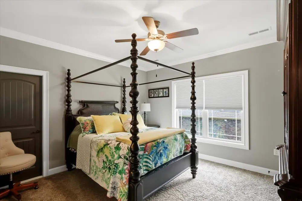 82 Pikes Peak Way Bowling Green, KY 42104