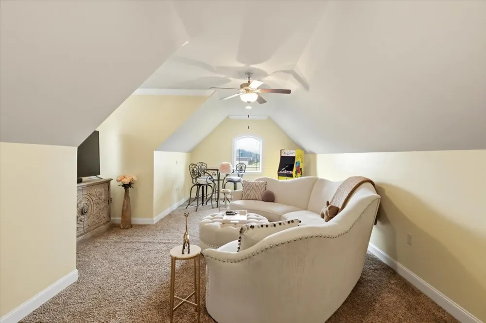 82 Pikes Peak Way Bowling Green, KY 42104