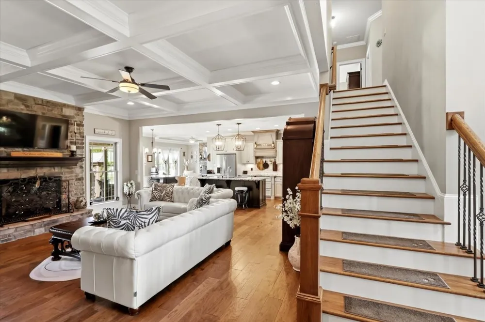 82 Pikes Peak Way Bowling Green, KY 42104