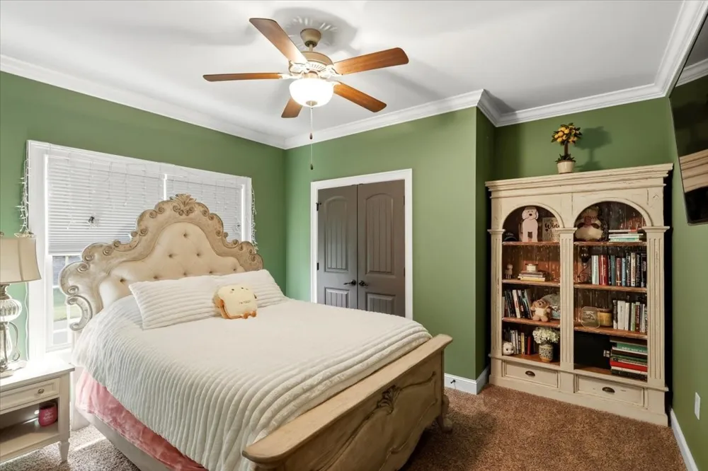 82 Pikes Peak Way Bowling Green, KY 42104