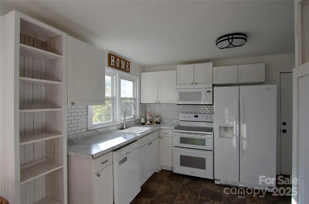 231 Stroud Street Marion, NC 28752